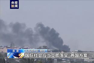 尽力局！特雷-杨三分12中7空砍全场最高35分 外加4板10助1帽