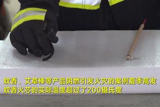 ?我佛了……克莱15中10空砍25分 手感火烫时却被科尔换下